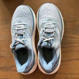 Hoka Arahi 5 Women’s Pale Blue and Teal Running Sneakers